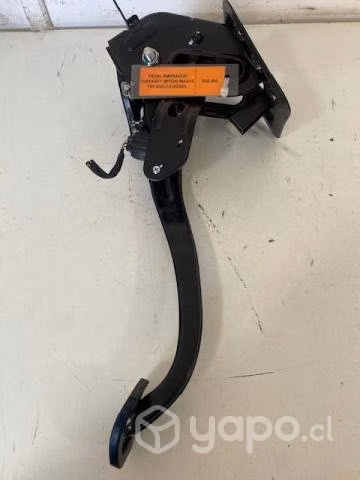 Pedal embrague C00146577 (MT224) Maxus T60 2020