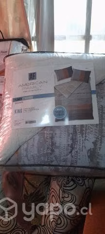 Plumón estampado ,reverso sherpa ,AMERICAN FAMILY