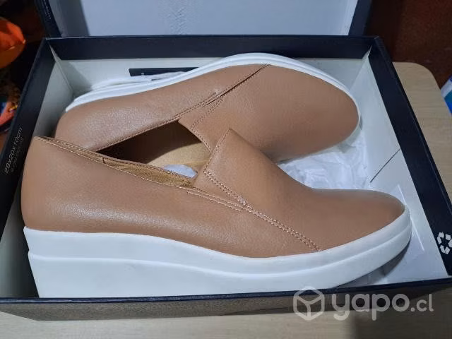 Zapatos y botines nuevos - Imagen 6