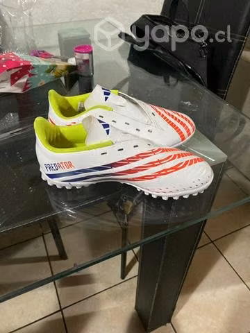 Zapatilla adidas predator
