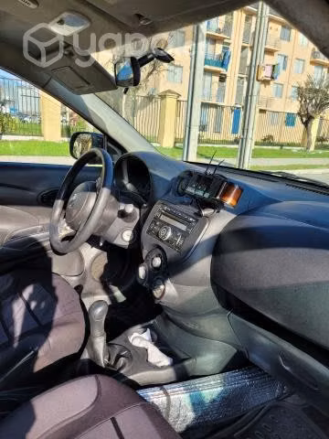 Taxi Básico Nissan Versa año 2012 - Imagen 7