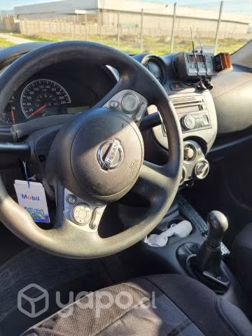 Taxi Básico Nissan Versa año 2012 - Imagen 3