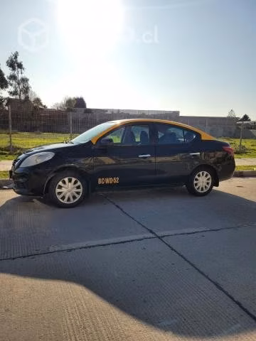 Taxi Básico Nissan Versa año 2012 - Imagen 10