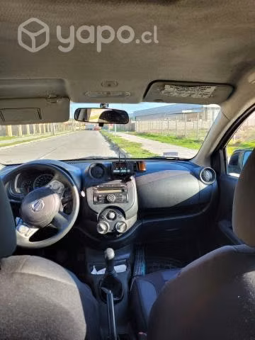 Taxi Básico Nissan Versa año 2012 - Imagen 4