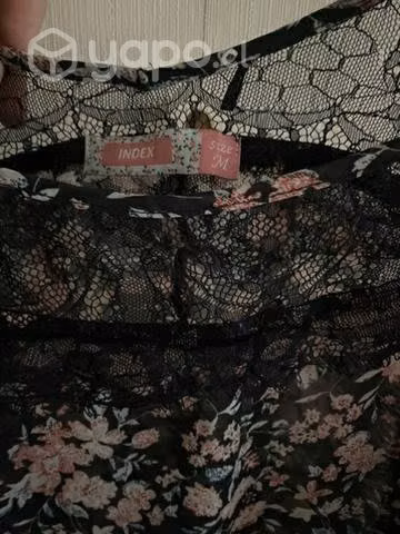 Polera floreada M