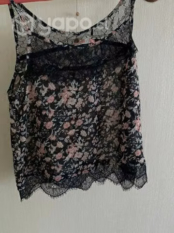 Polera floreada M
