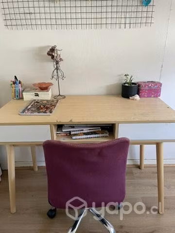 Escritorio con silla