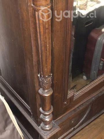 Ropero antiguo una hoja con espejo, para restaurar
