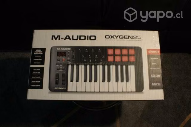 Controlador Midi M-Audio Oxygen 25