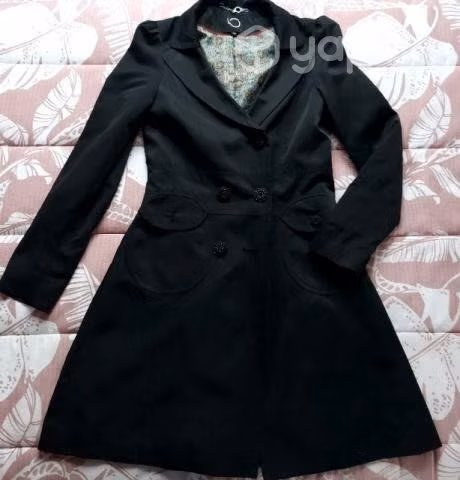 Trench marca IO talla 36