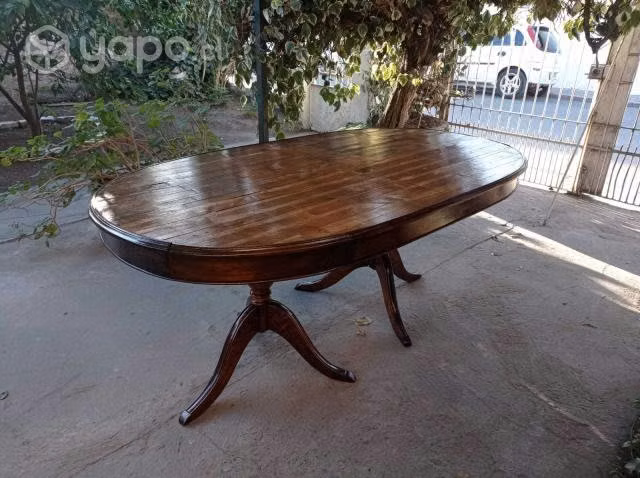 Mesa antigua de madera