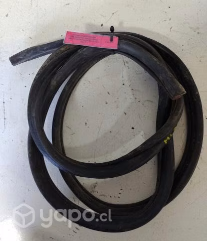 Goma Carroc del izq (ML3100) Mitsubishi L200 2017