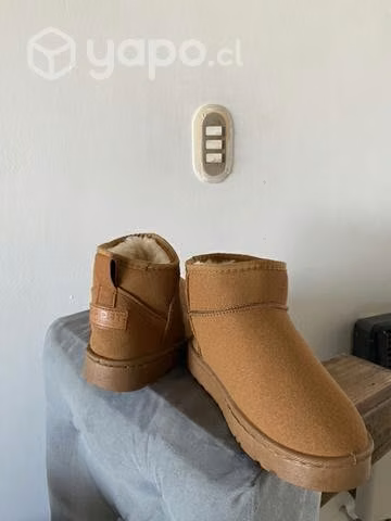 Botines de invierno de polar por dentro. NUEVOS