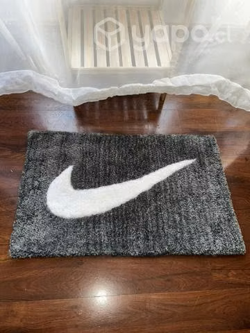 Alfombra nike entrega inmediata