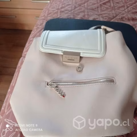 Cartera guess
