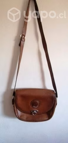 Cartera café cuero