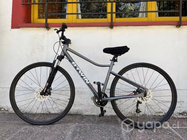 Bicicleta NUEVA aro 28 híbrida