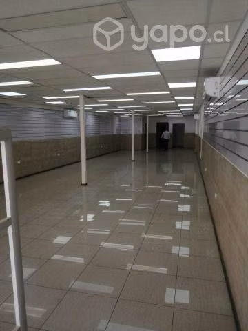 Se arrienda local comercial
