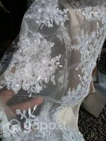 Vestido de novia color champagne