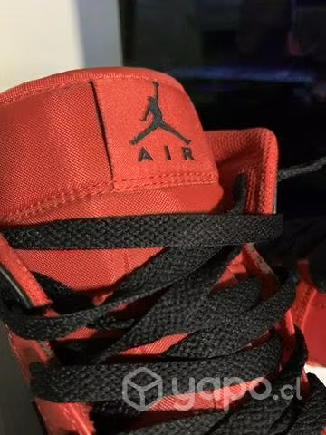Jordan 1 mid