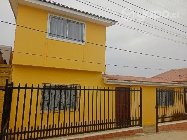 Casa remodelada con amplio patio