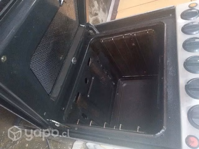 Cocina funcionando limpia buena