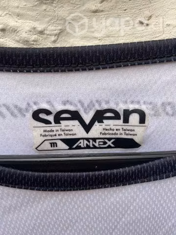 Traje de moto marca Seven modelo Annex