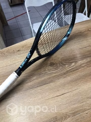 Raqueta Yonex E Zone 100 grip 2 $130.000