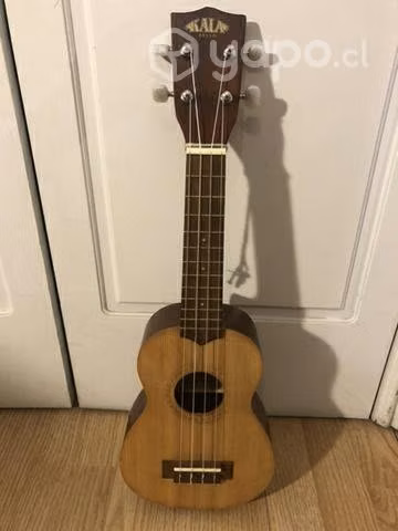 Ukulele Kala Usado en buen estado