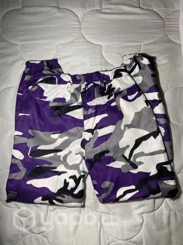 Buzo militar morado