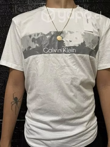 Polera gris - Imagen 4