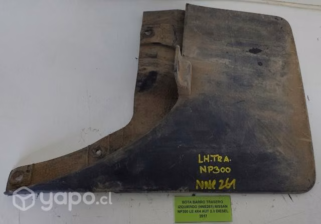 Bota Barro Trasero Izquierdo (NNE261) Nissan NP300