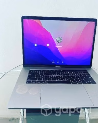 Macbook pro touchbar 2016 i7