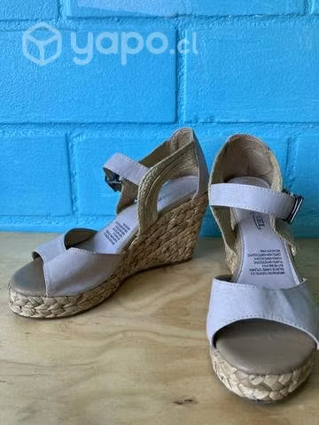 Tacones casuales