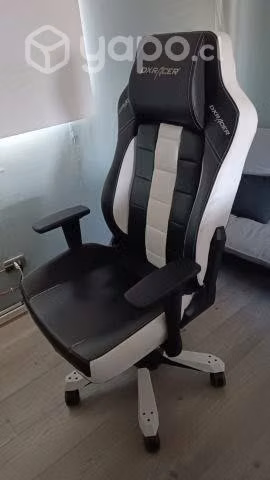 Silla gamer DxRacer, usada