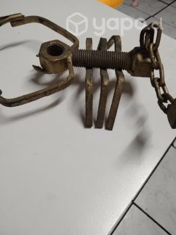 Escorpión de metal , materiales reciclados - Imagen 2