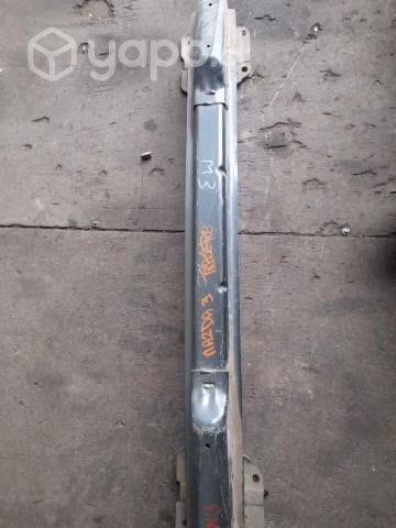 Refuerzo parachoque trasero mazda 3