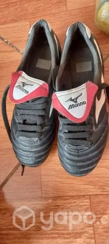 Zapatos de futbol