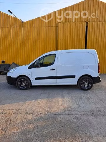 Radiador de aire peugeot partner 2012-2018 usado