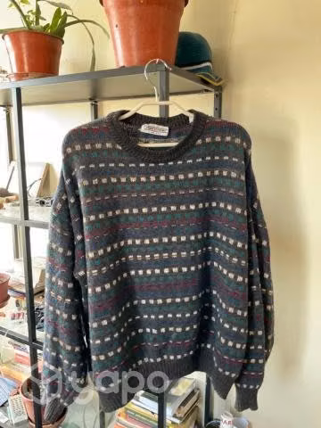 Sweater italino gris aplicaciones en color i p