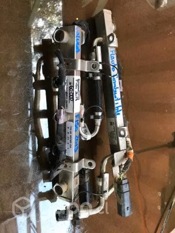 Riel inyeccion con valvula presion comb F150 2019