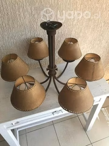 Lámpara etrusca de hierro