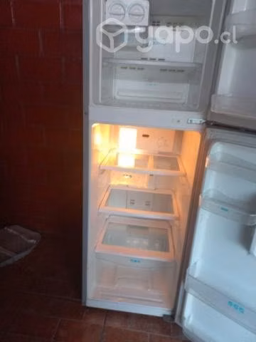 Refrigerador marca Daewoo - Imagen 4