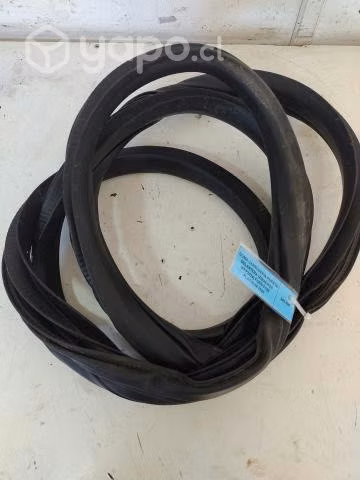 Goma Carroceria Puerta Del izq (FFP2024) F150