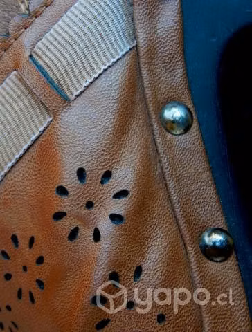 Elegantes Zapatos Suecos Marrones Con Tachas T37 - Imagen 3