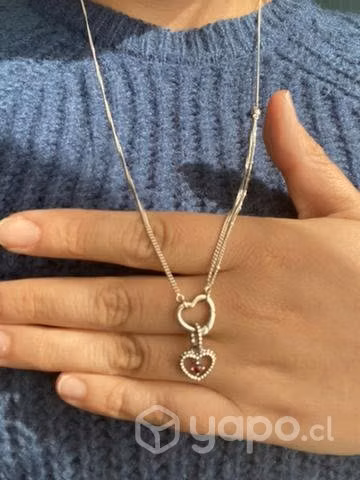 Collar Pandora con charm de corazón