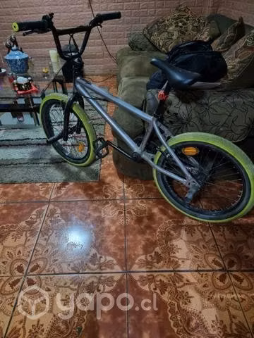 Bicicleta BMX deportiva