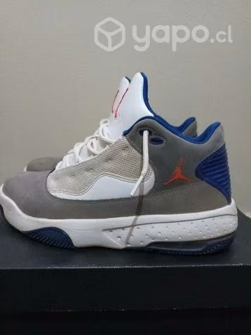 Jordan max aura 2