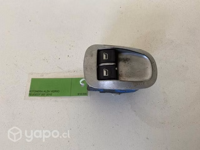 Botonera alza vidrio Peugeot 207 2010