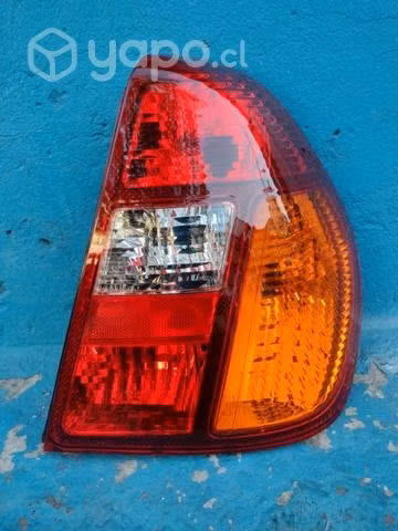 Foco tras der Renault Clio 02-04